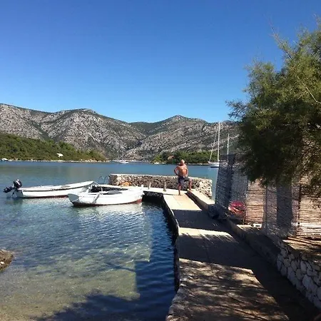 Tonko Apartamento Račišće