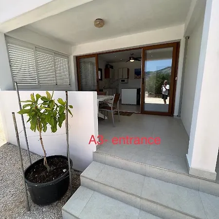 Apartmani Tonko *