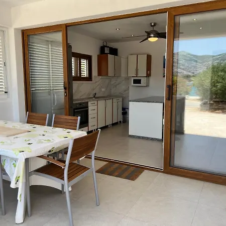 Apartmani Tonko * Racisce