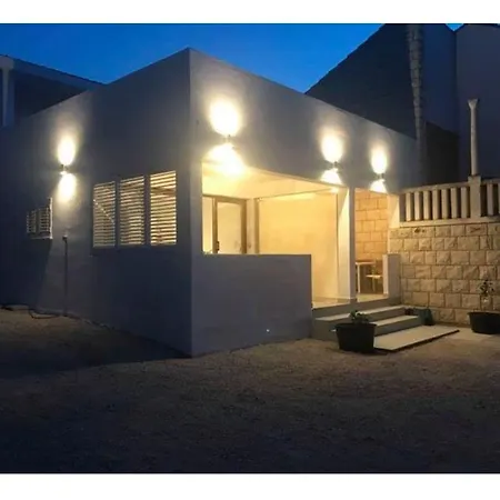 Apartmani Tonko Apartment *
