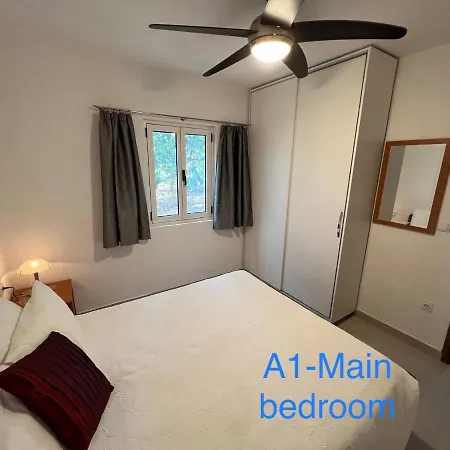 Apartmani Tonko Apartment *