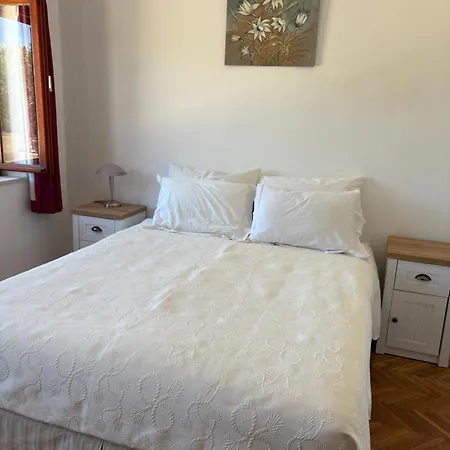 Apartment Apartmani Tonko Racisce