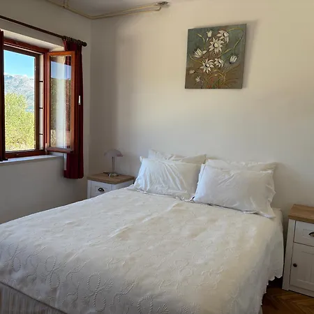 Apartmani Tonko Apartment *
